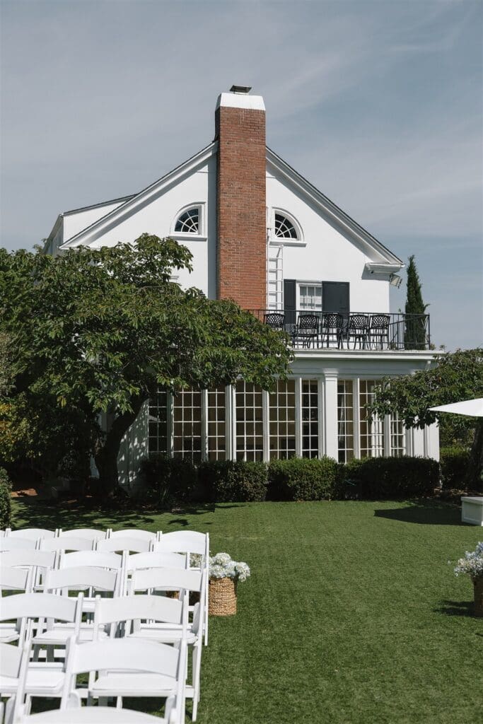 Luxury Seattle wedding venue in the overlooking the skyline and Space Needle