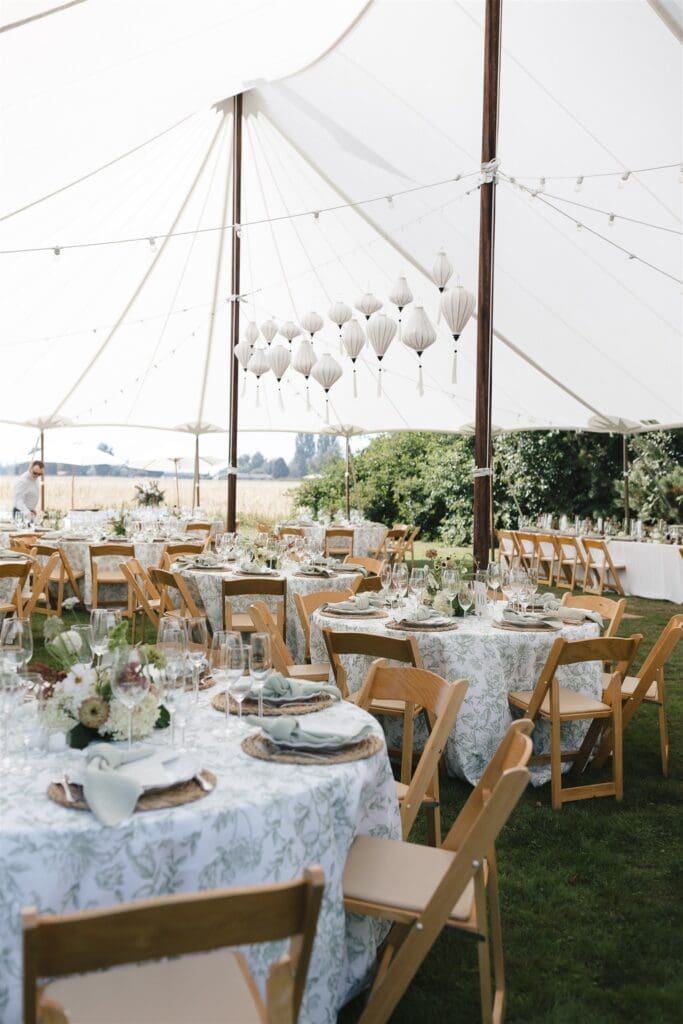 Santucci Farm wedding table settings with grapes and fresh florals