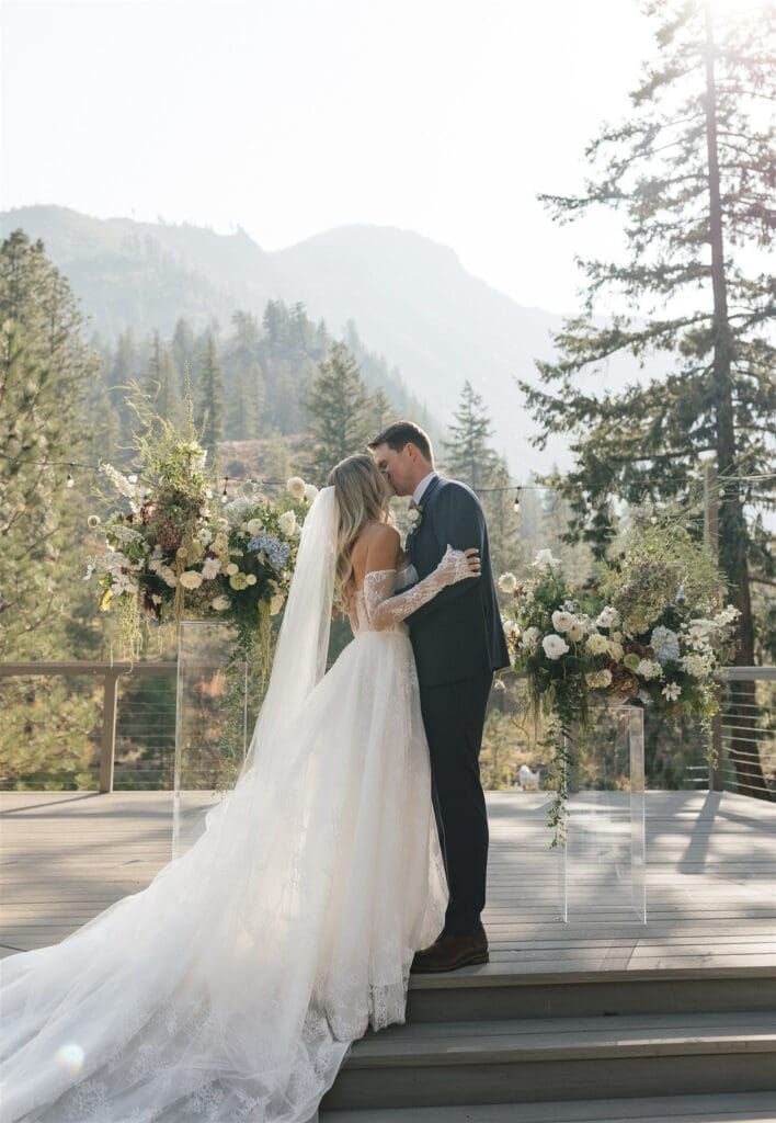 Sleeping Lady Resort wedding ceremony in Leavenworth