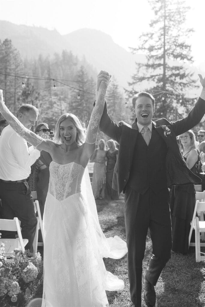 Sleeping Lady Resort wedding ceremony in Leavenworth