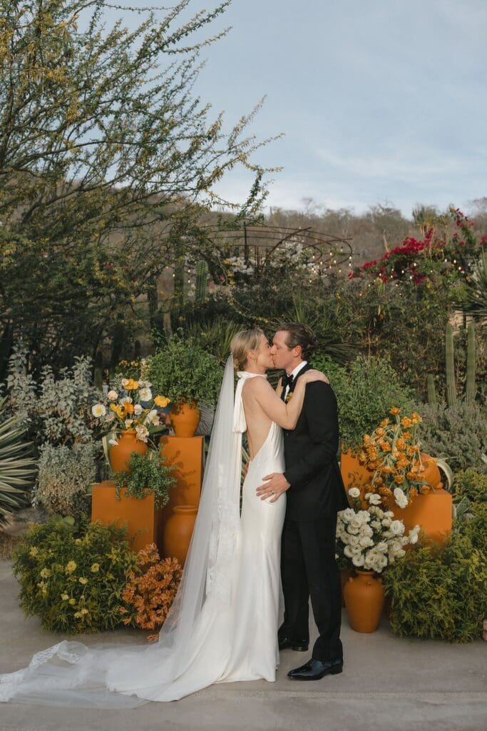 Stunning Acre wedding ceremony in Cabo
