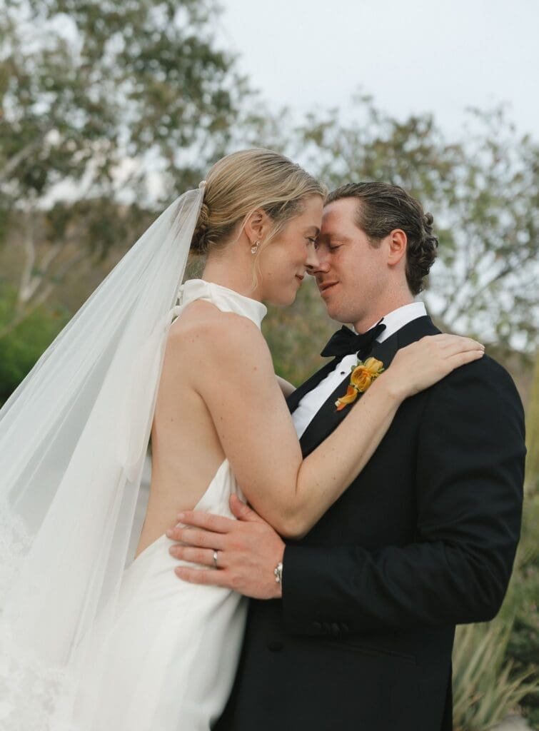 Acre wedding portraits in Cabo