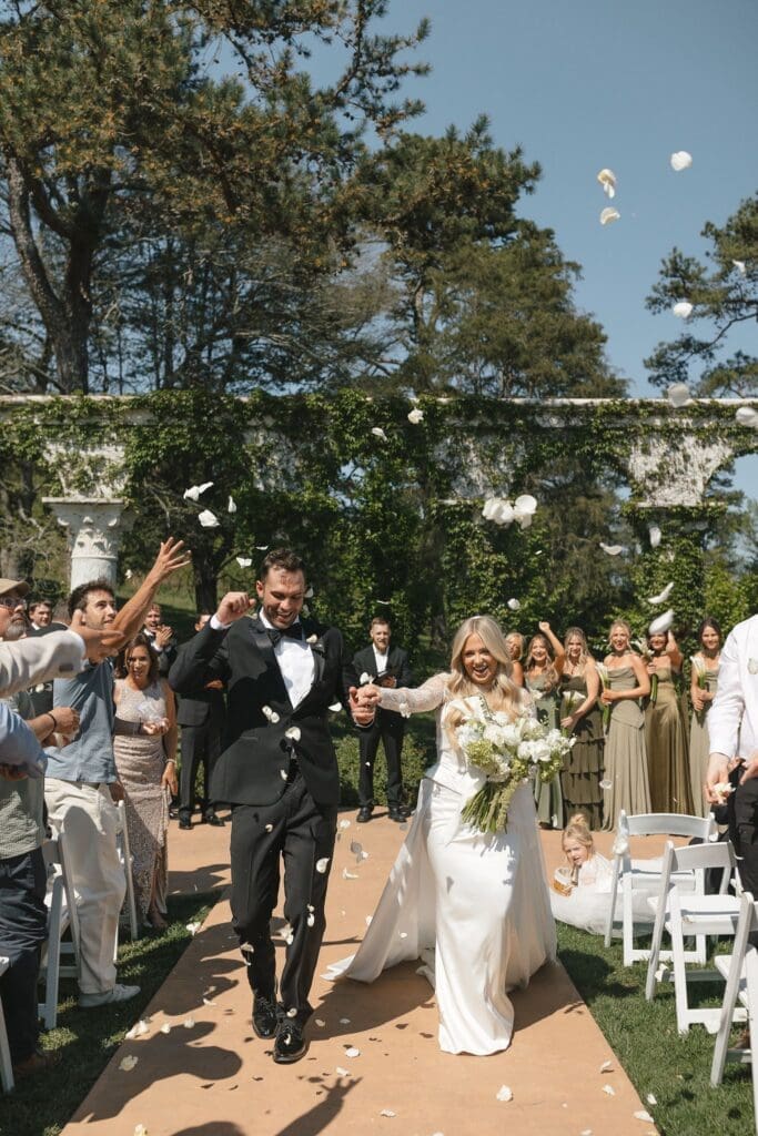 Chattanooga Wedding ceremony at Howe Farms in Tennessee