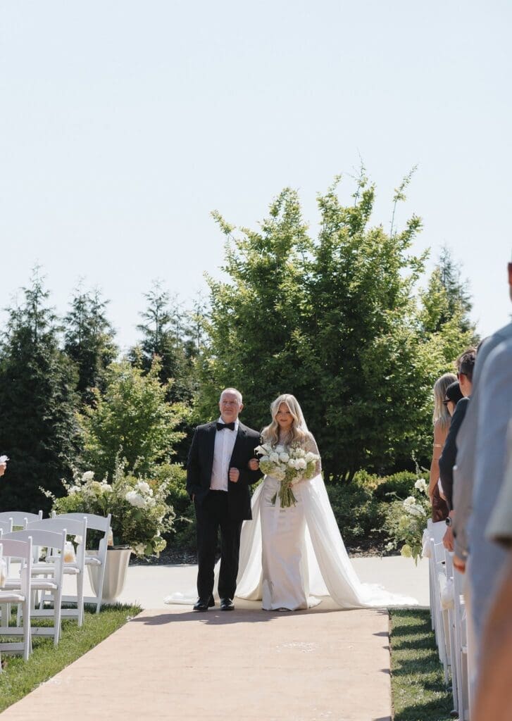 Chattanooga Wedding ceremony at Howe Farms in Tennessee
